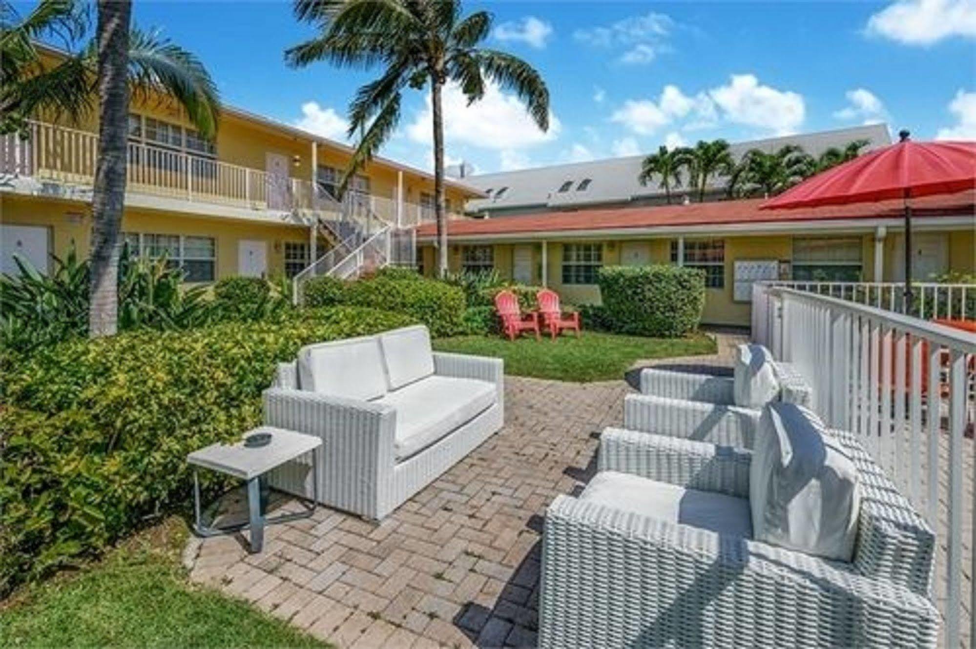 Luna Paradise By The Sea Aparthotel Lauderdale-by-the-Sea Exterior photo